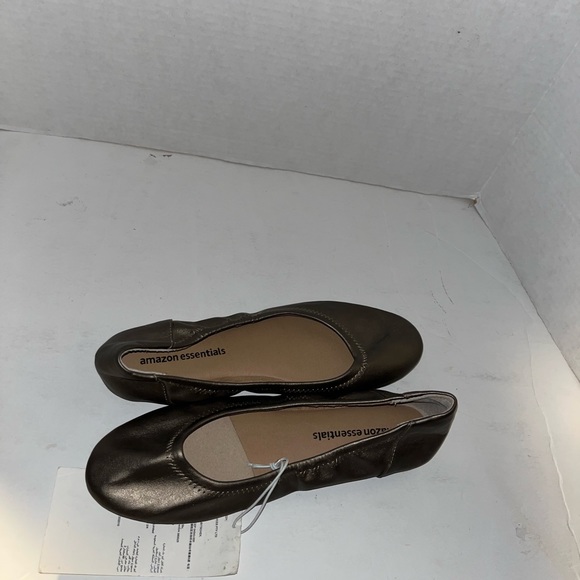 Amazon essentials silver flats - Picture 8 of 13